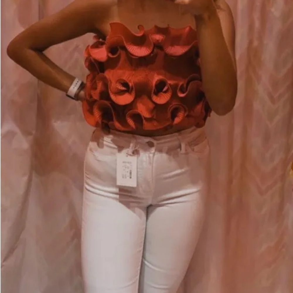 Chic Ruffle Tube Top - Picture 4 of 4